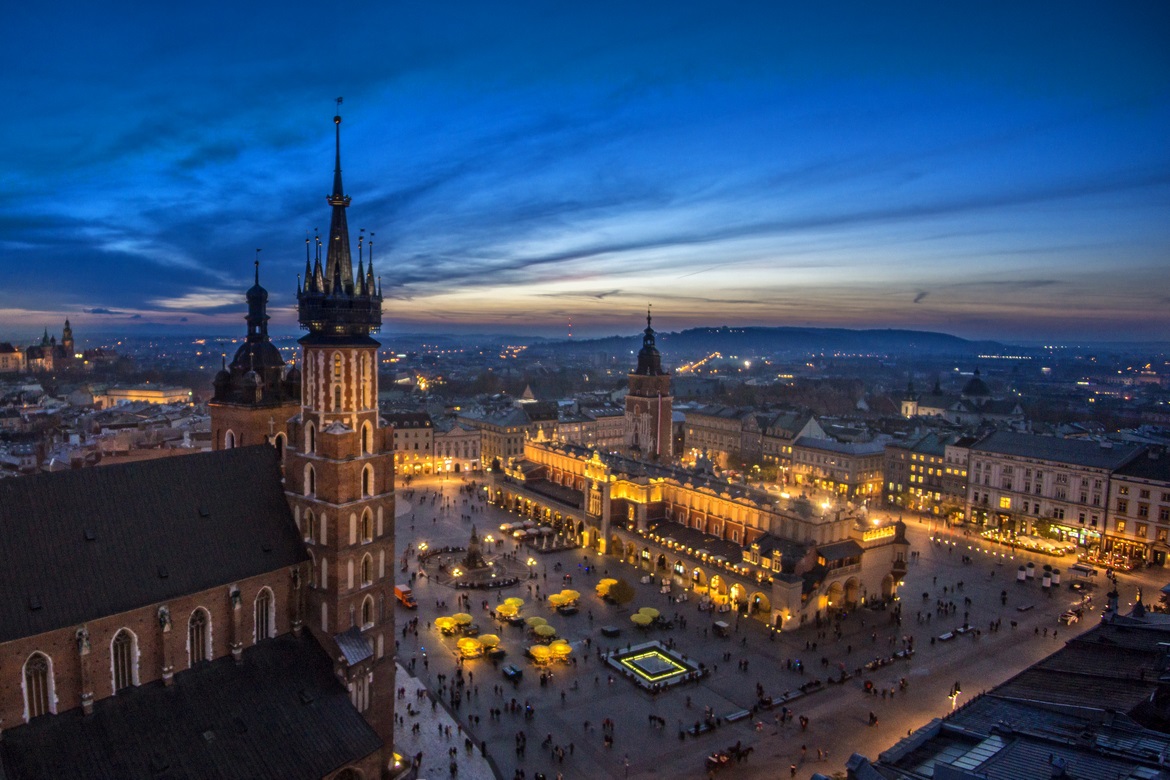 krakow_rynek_noca_1170